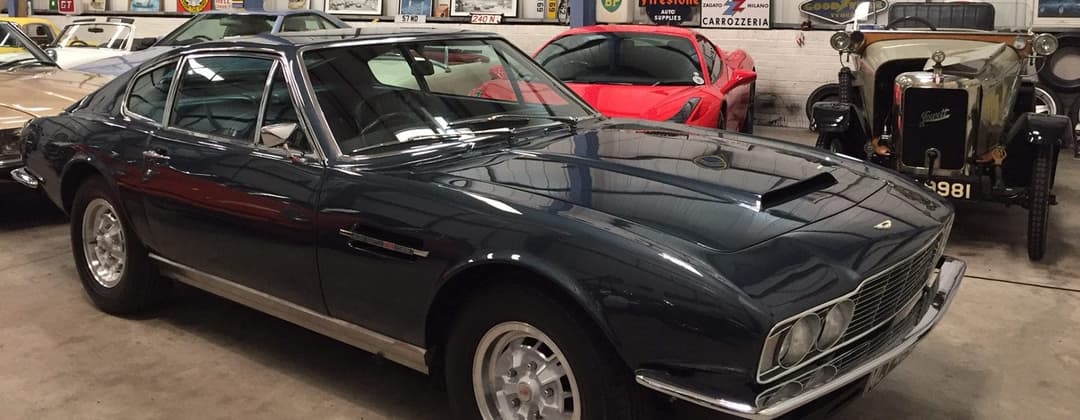 The School Garage ( Classic Car Shop International)